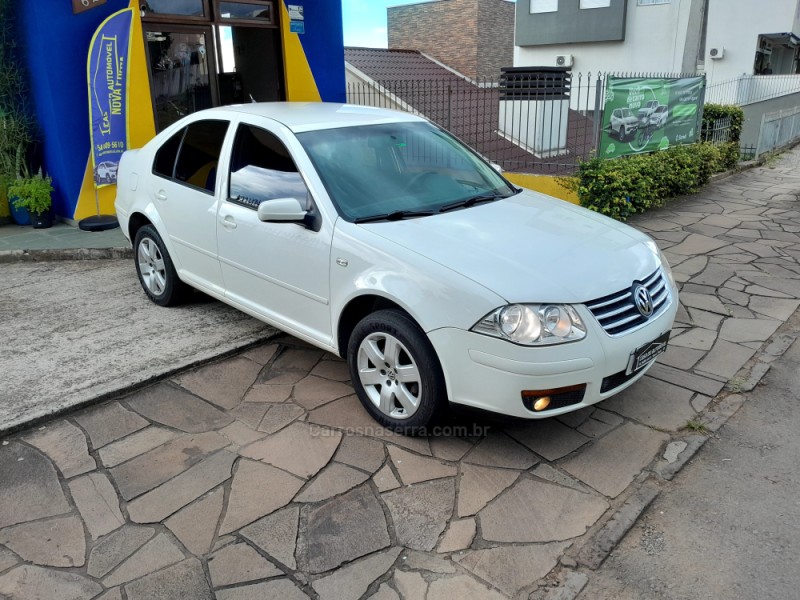 BORA 2.0 MI 8V FLEX 4P AUTOMÁTICO - 2009 - NOVA PRATA