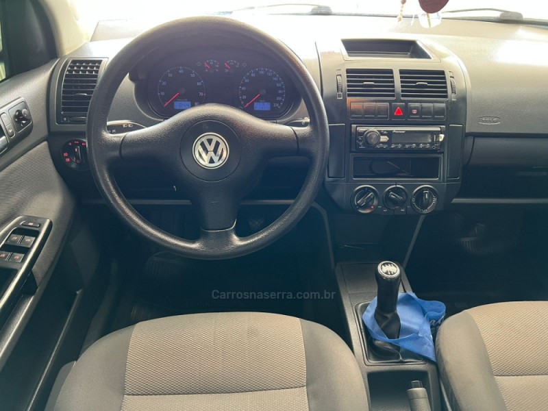 POLO SEDAN 1.6 MI 8V FLEX 4P MANUAL - 2007 - CAXIAS DO SUL