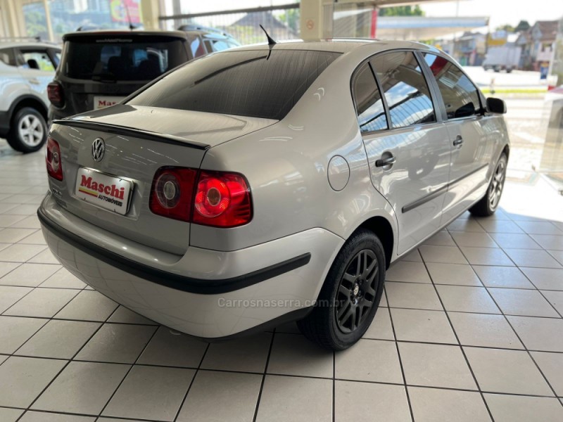 POLO SEDAN 1.6 MI 8V FLEX 4P MANUAL - 2007 - CAXIAS DO SUL