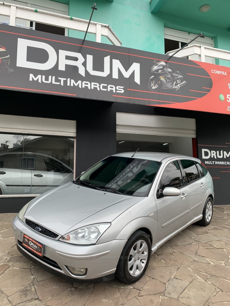 FOCUS 2.0 GHIA 16V FLEX 4P MANUAL