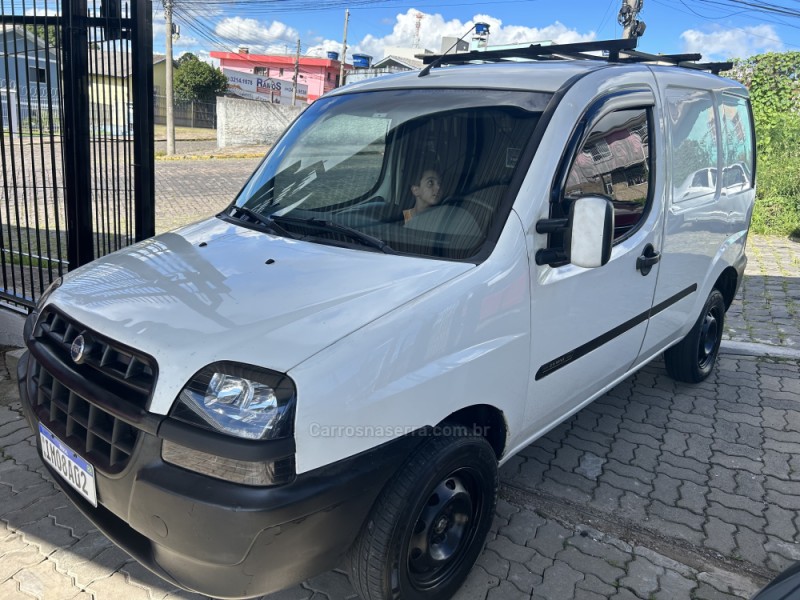 DOBLÓ 1.8 MPI CARGO 8V GASOLINA 4P MANUAL - 2006 - CAXIAS DO SUL