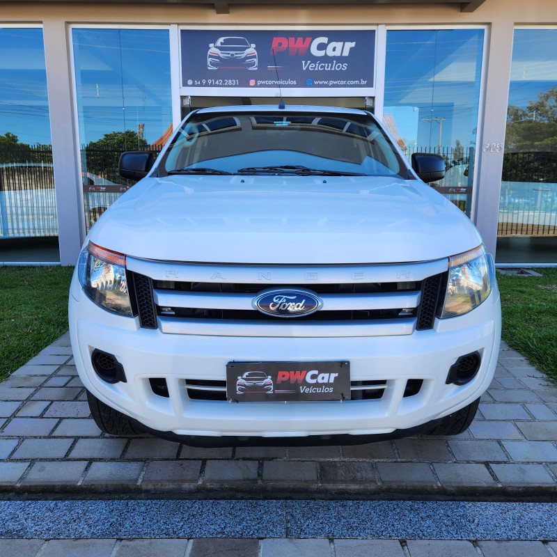 RANGER 2.5 XLS 4X2 CD 16V FLEX 4P MANUAL - 2014 - BENTO GONçALVES