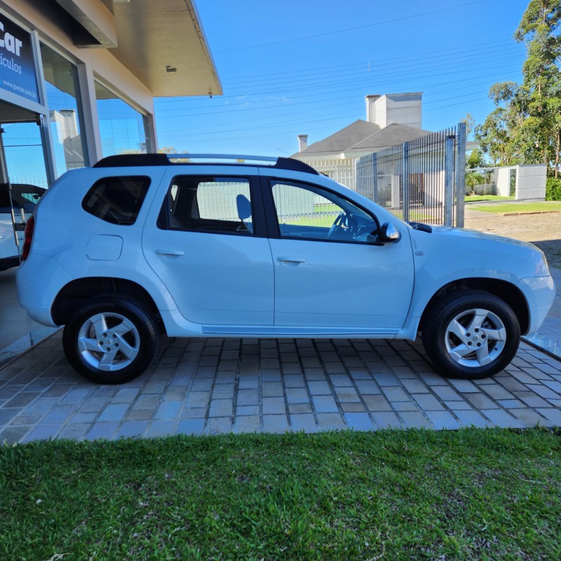 DUSTER 1.6 DYNAMIQUE 4X2 16V FLEX 4P MANUAL - 2013 - BENTO GONçALVES