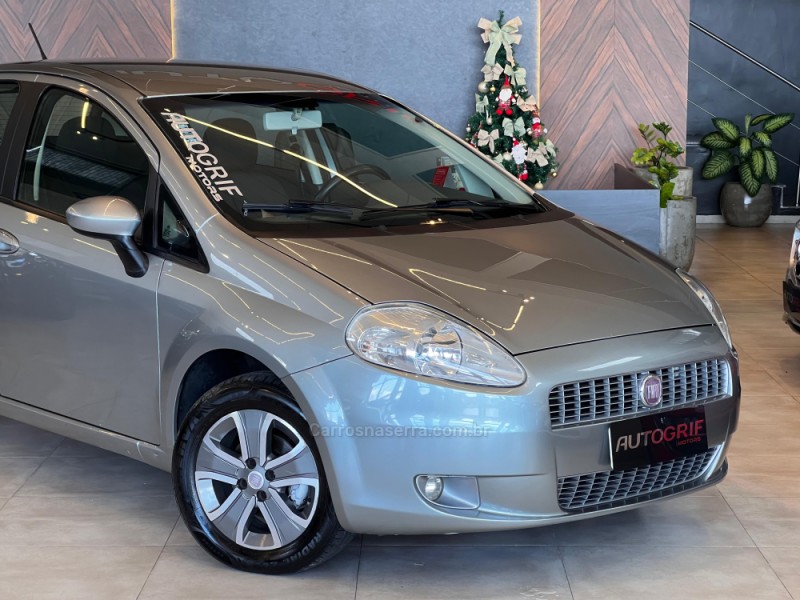 PUNTO 1.6 ESSENCE 16V FLEX 4P MANUAL - 2011 - CAMPO BOM