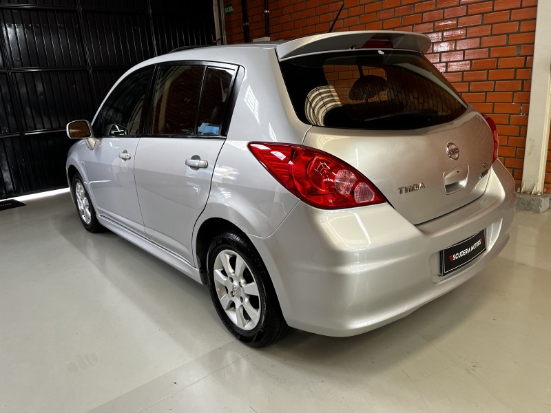 TIIDA 1.8 SL 16V FLEX 4P AUTOMÁTICO - 2013 - BENTO GONçALVES