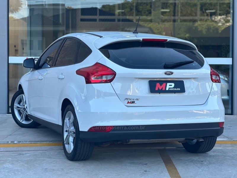 FOCUS 1.6 SE 8V FLEX 4P MANUAL - 2018 - TUPANDI