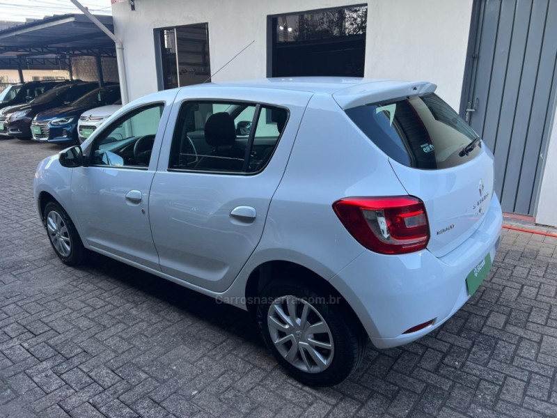 SANDERO 1.6 EXPRESSION 16V FLEX 4P MANUAL - 2020 - NOVO HAMBURGO