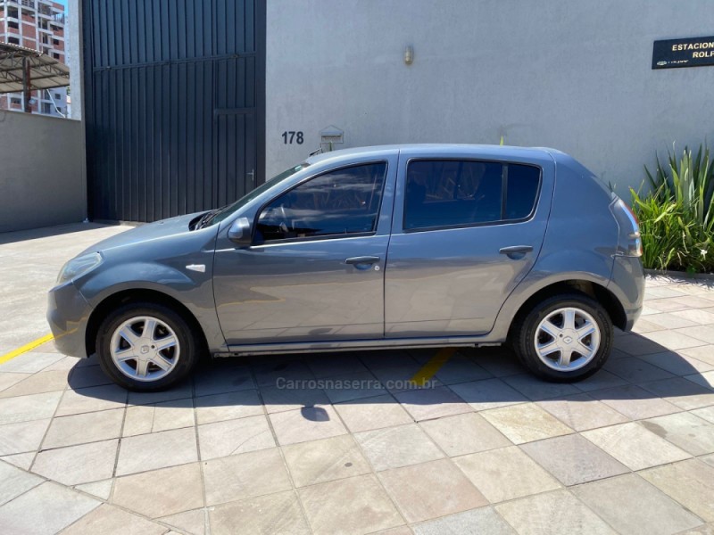 SANDERO 1.6 EXPRESSION 8V FLEX 4P MANUAL - 2014 - CAXIAS DO SUL