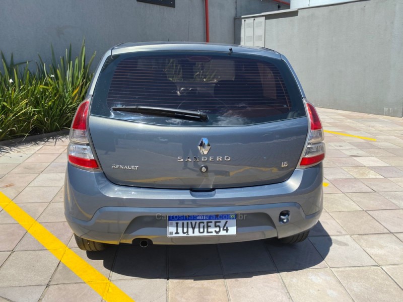 SANDERO 1.6 EXPRESSION 8V FLEX 4P MANUAL - 2014 - CAXIAS DO SUL