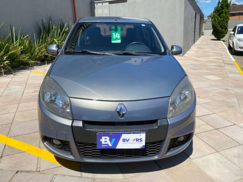 SANDERO 1.6 EXPRESSION 8V FLEX 4P MANUAL - 2014 - CAXIAS DO SUL