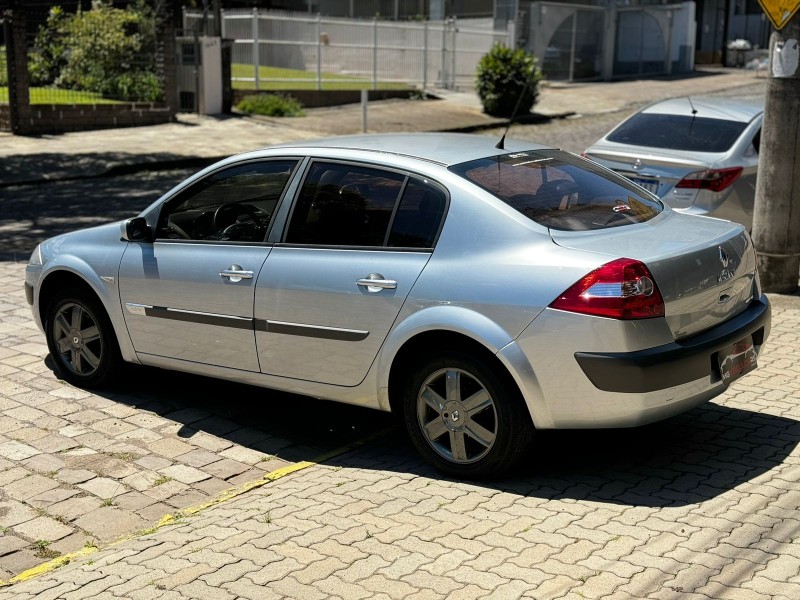 MÉGANE 1.6 DYNAMIQUE 16V FLEX 4P MANUAL - 2008 - CAXIAS DO SUL