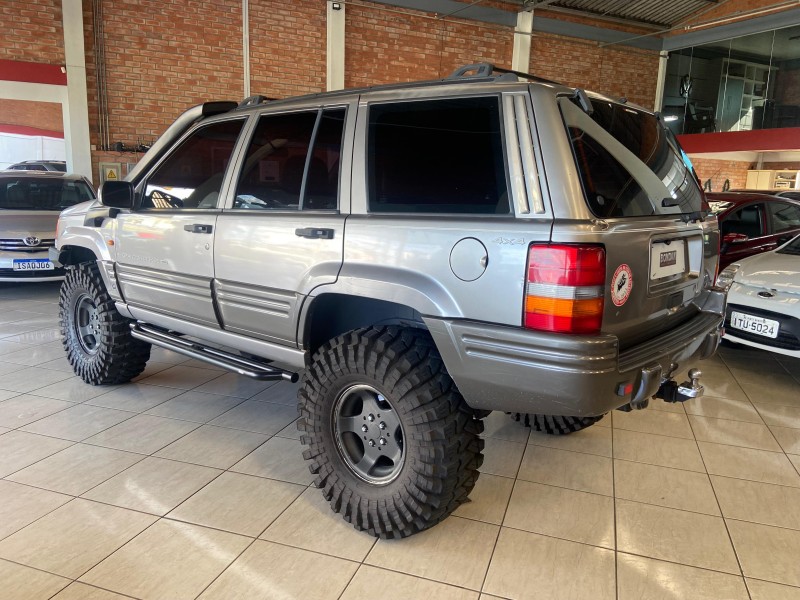 GRAND CHEROKEE 4.0 LAREDO 4X4 6I 12V GASOLINA 4P AUTOMÁTICO - 1998 - FARROUPILHA