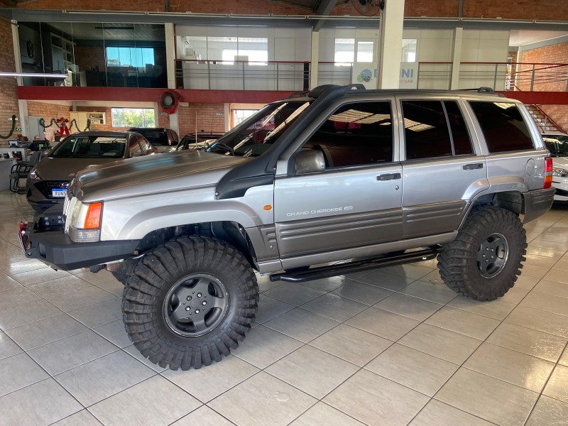 GRAND CHEROKEE 4.0 LAREDO 4X4 6I 12V GASOLINA 4P AUTOMÁTICO - 1998 - FARROUPILHA