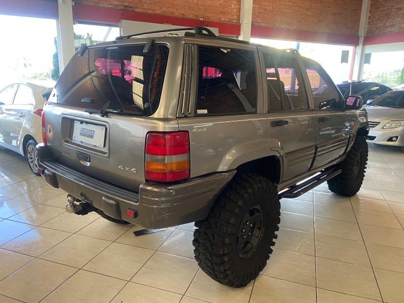 GRAND CHEROKEE 4.0 LAREDO 4X4 6I 12V GASOLINA 4P AUTOMÁTICO - 1998 - FARROUPILHA