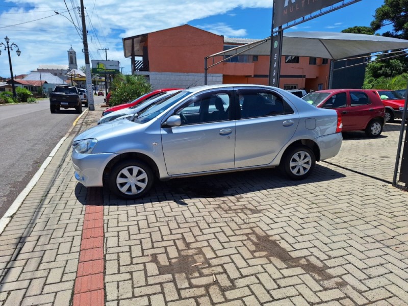 ETIOS 1.5 XS SEDAN 16V FLEX 4P MANUAL - 2013 - CAMBARá DO SUL