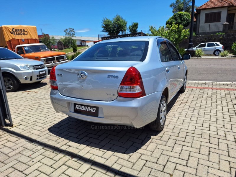 ETIOS 1.5 XS SEDAN 16V FLEX 4P MANUAL - 2013 - CAMBARá DO SUL