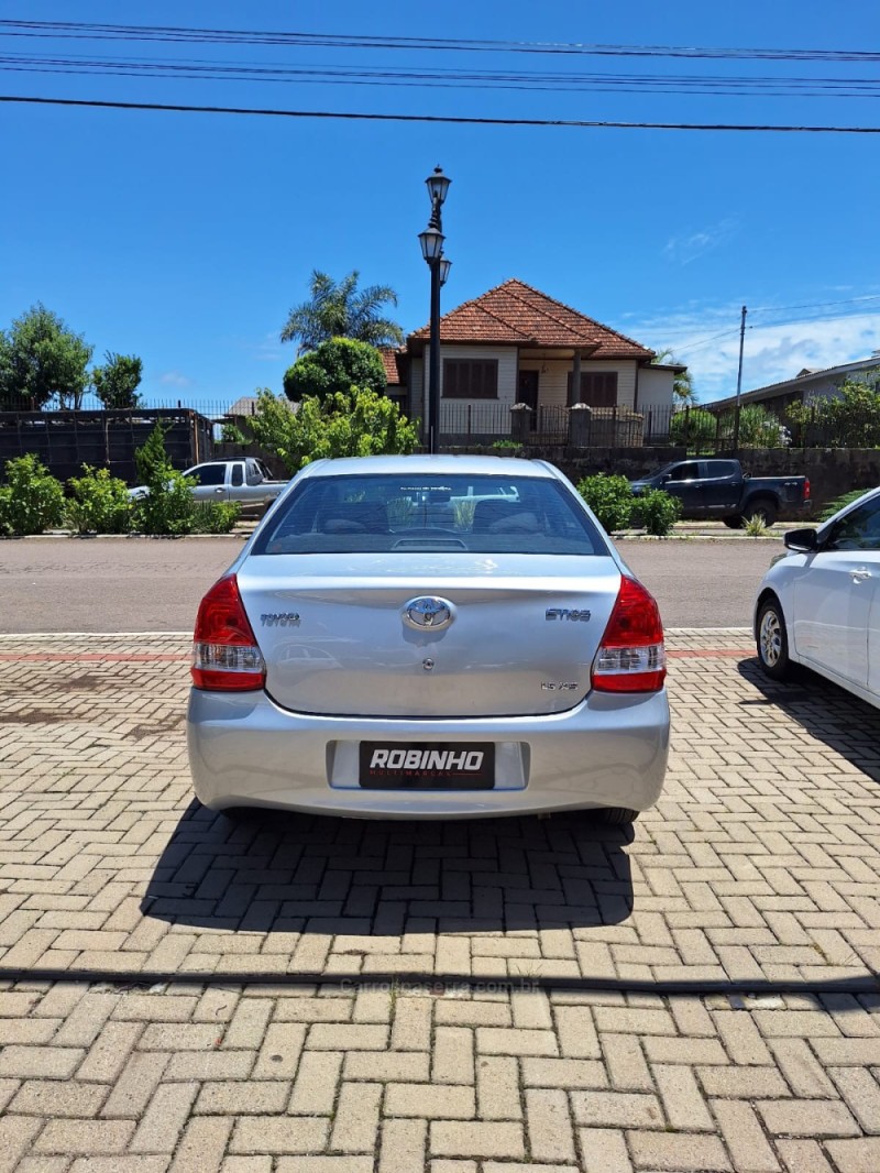 ETIOS 1.5 XS SEDAN 16V FLEX 4P MANUAL - 2013 - CAMBARá DO SUL