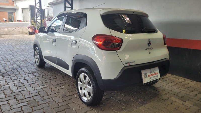 KWID 1.0 12V SCE FLEX ZEN MANUAL - 2019 - GARIBALDI