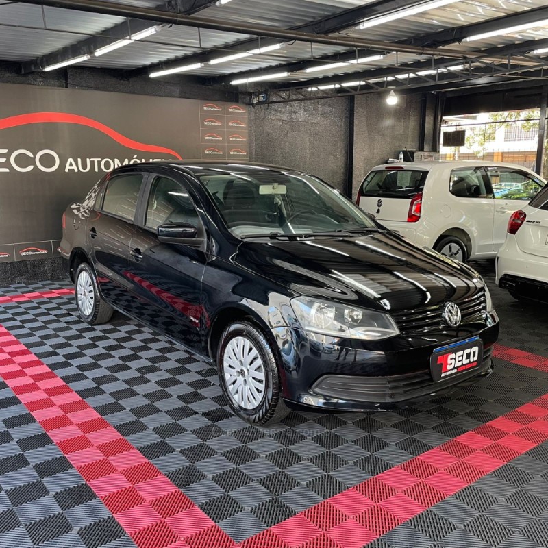 VOYAGE 1.0 MI 8V FLEX 4P MANUAL - 2013 - PASSO FUNDO