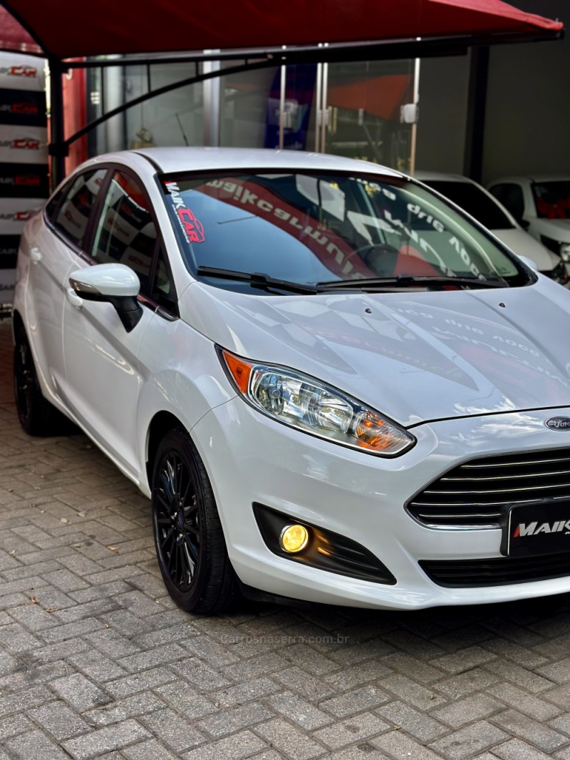 FIESTA 1.6 TITANIUM SEDAN 16V FLEX 4P AUTO - 2014 - ESTâNCIA VELHA