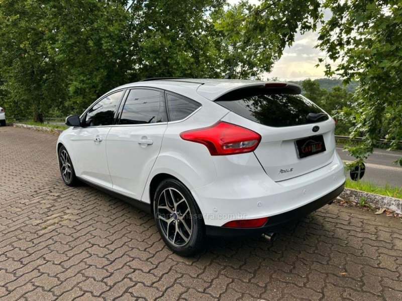 FOCUS 2.0 TITANIUM PLUS 16V FLEX 4P AUTOMÁTICO - 2019 - DOIS IRMãOS