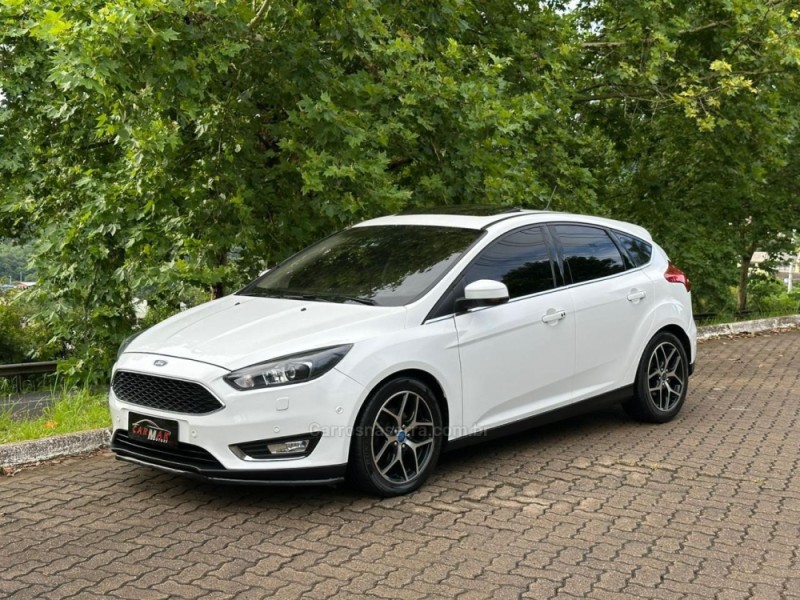 FOCUS 2.0 TITANIUM PLUS 16V FLEX 4P AUTOMÁTICO - 2019 - DOIS IRMãOS