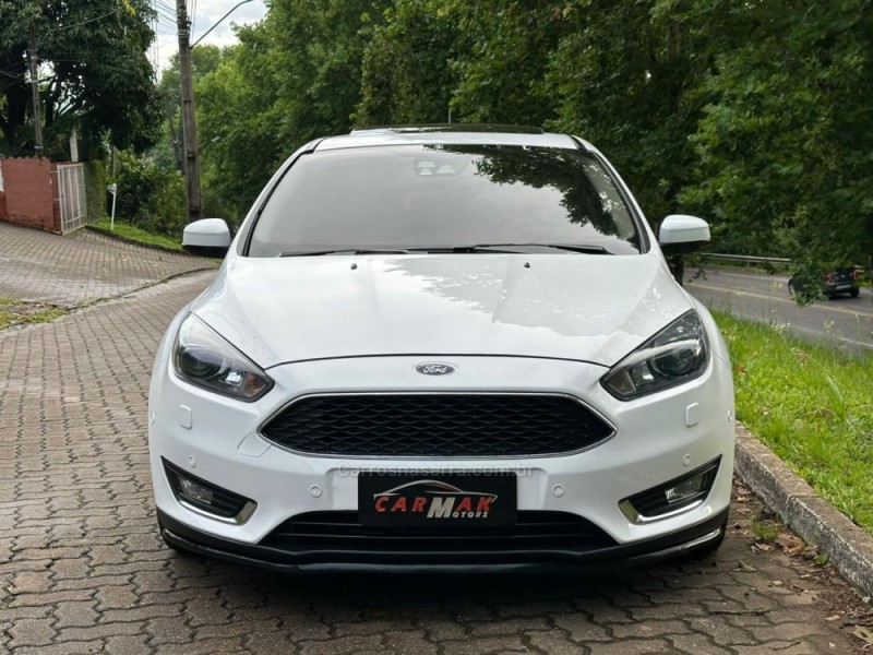 FOCUS 2.0 TITANIUM PLUS 16V FLEX 4P AUTOMÁTICO - 2019 - DOIS IRMãOS