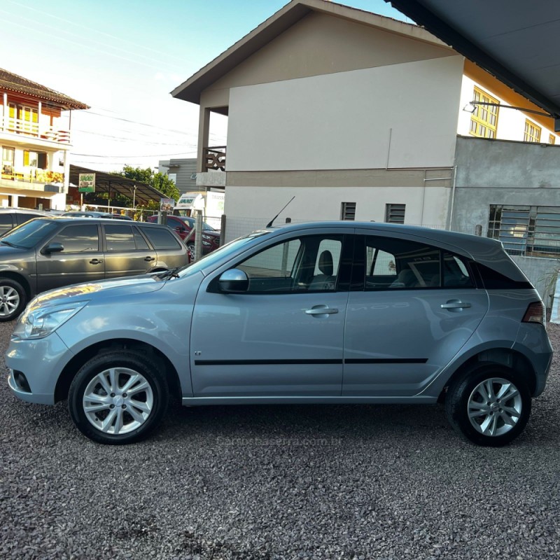 AGILE 1.4 MPFI LT 8V FLEX 4P MANUAL - 2011 - LAJEADO