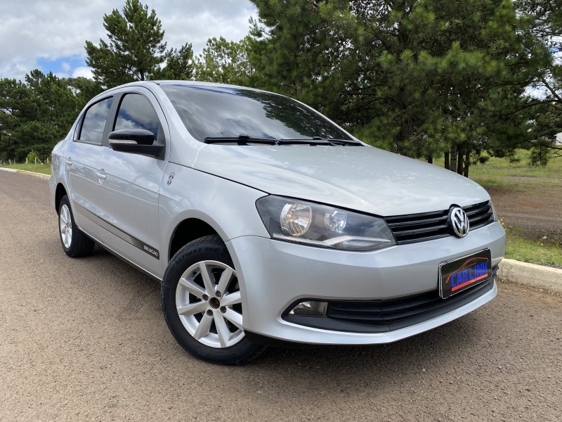 VOYAGE 1.0 MI SELEÇÃO 8V FLEX 4P MANUAL - 2014 - VACARIA