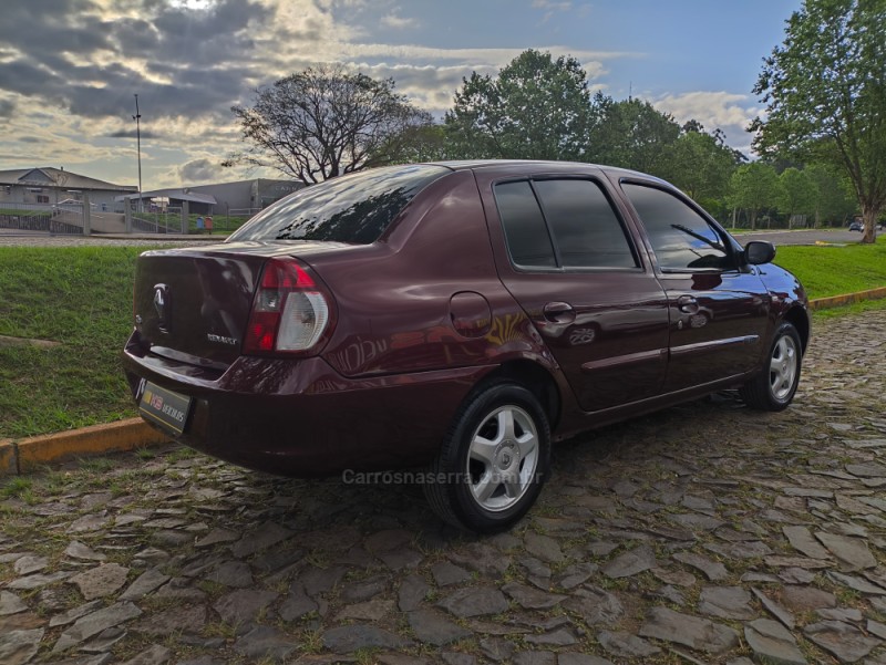 CLIO 1.0 PRIVILÉGE SEDAN 16V FLEX 4P MANUAL - 2008 - DOIS IRMãOS