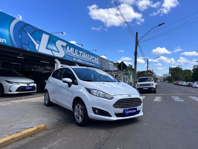 FIESTA 1.6 SE HATCH 16V FLEX 4P MANUAL - 2016 - VENâNCIO AIRES