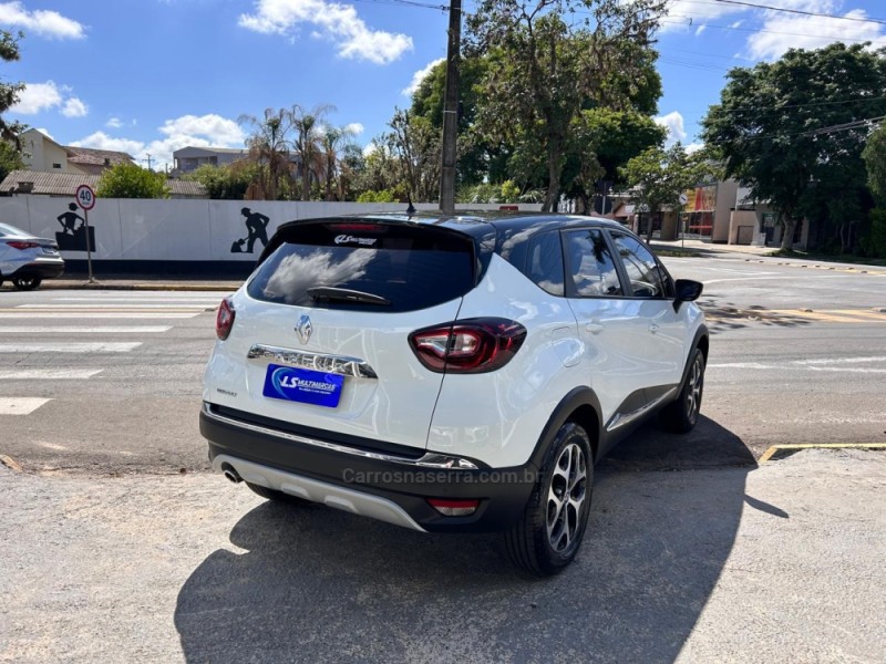 CAPTUR 1.6 16V INTENSE BOSE FLEX 4P AUTOMÁTICO - 2018 - VENâNCIO AIRES