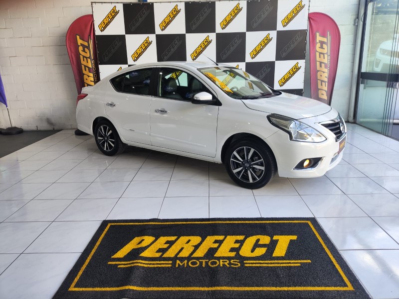 VERSA 1.6 16V FLEX UNIQUE 4P XTRONIC - 2018 - PORTãO