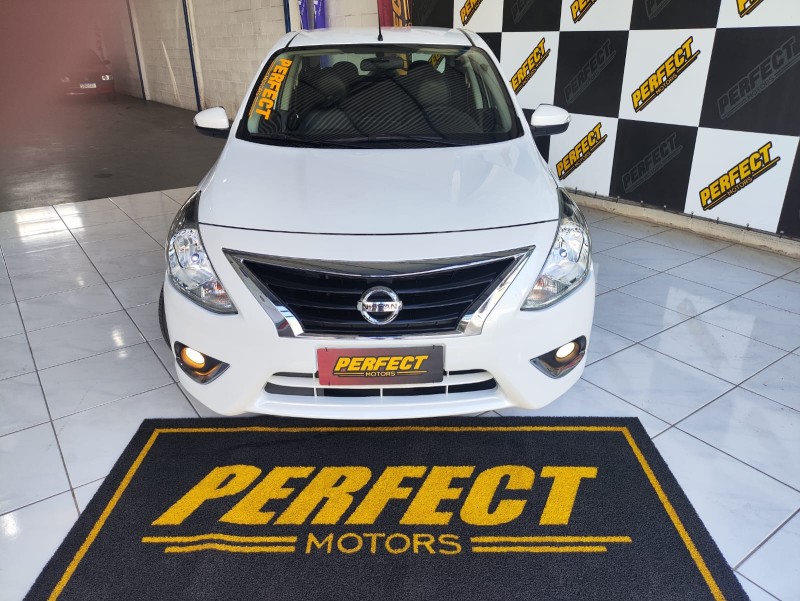 VERSA 1.6 16V FLEX UNIQUE 4P XTRONIC - 2018 - PORTãO