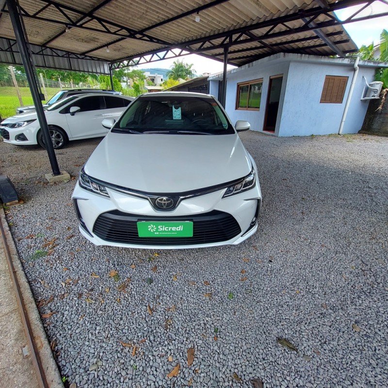 COROLLA 2.0 XEI 16V FLEX 4P AUTOMÁTICO - 2023 - BOM PRINCíPIO