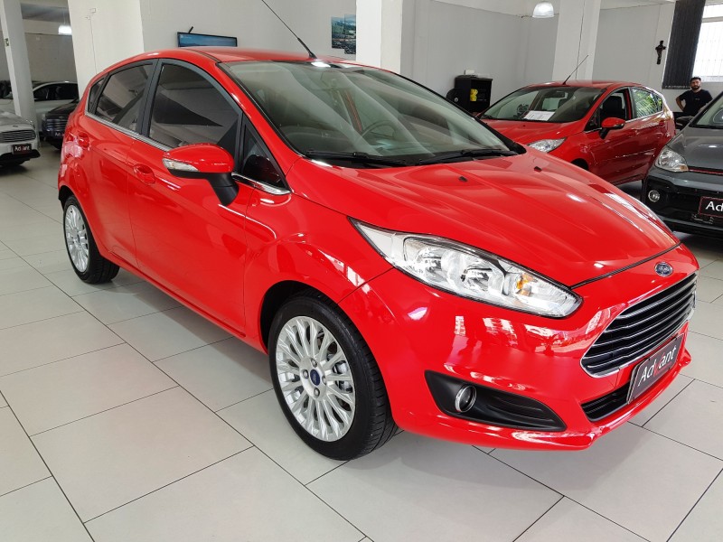 FIESTA 1.6 TITANIUM HATCH 16V FLEX 4P AUTOMÁTICO - 2017 - CAXIAS DO SUL