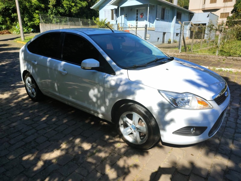 FOCUS 1.6 GL 8V GASOLINA 4P MANUAL - 2013 - FARROUPILHA