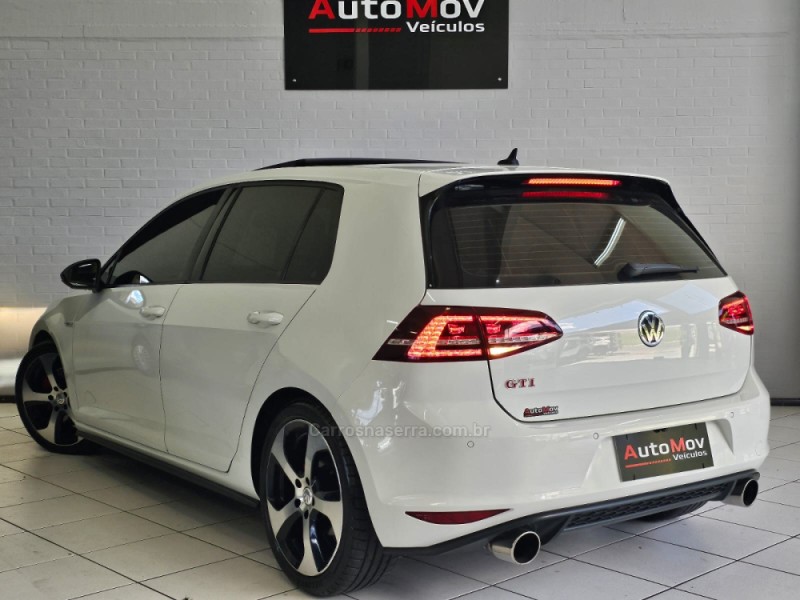 GOLF 2.0 TSI GTI 16V TURBO GASOLINA 4P AUTOMÁTICO - 2015 - CAXIAS DO SUL