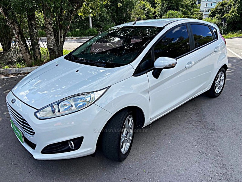 FIESTA 1.6 SE HATCH 16V FLEX 4P MANUAL