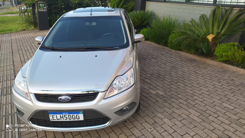 FOCUS 2.0 GHIA 16V FLEX 4P MANUAL - 2009 - FARROUPILHA