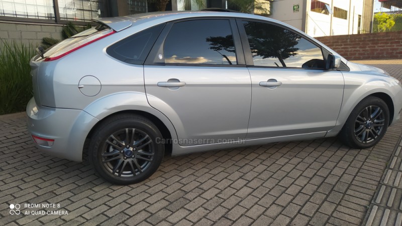 FOCUS 2.0 GHIA 16V FLEX 4P MANUAL - 2009 - FARROUPILHA