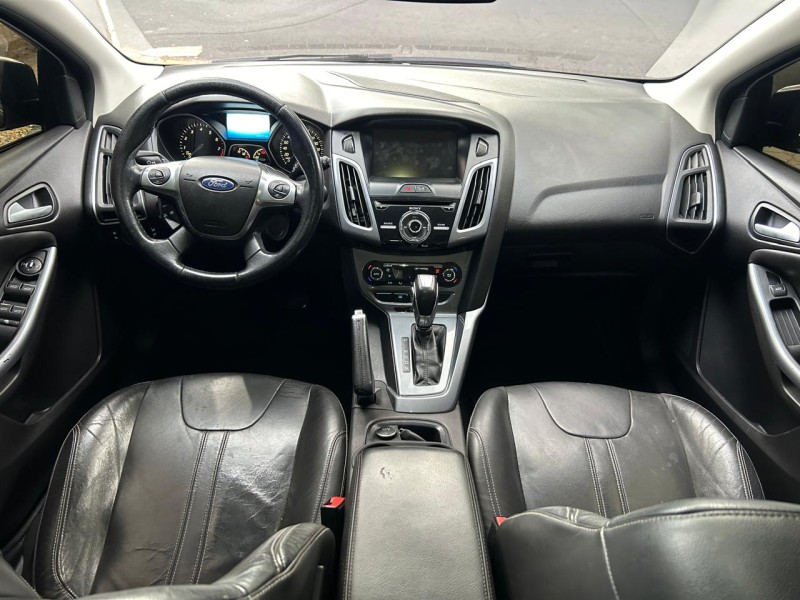 FOCUS 2.0 TITANIUM 16V FLEX 4P AUTOMÁTICO - 2014 - TRêS COROAS