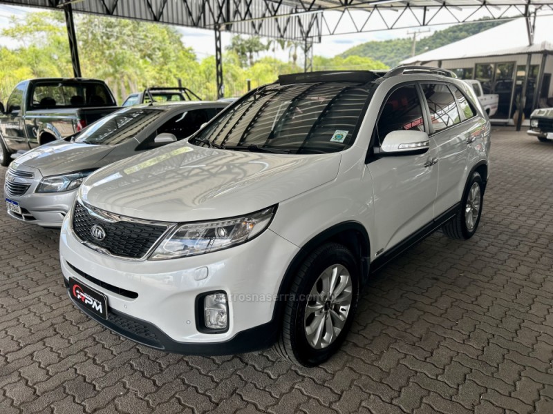 SORENTO EX 3.5 L V6 4X4 AUTOMÁTICO - 2015 - SãO SEBASTIãO DO CAí