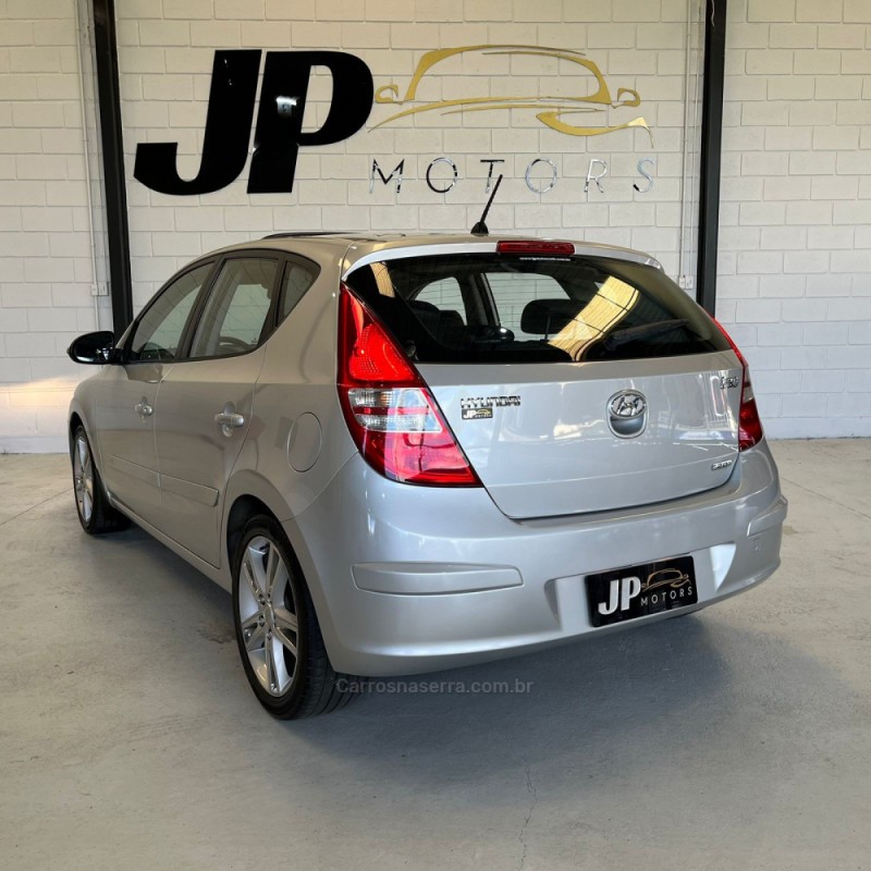 I30 2.0 MPI 16V GASOLINA 4P MANUAL - 2011 - NOVO HAMBURGO