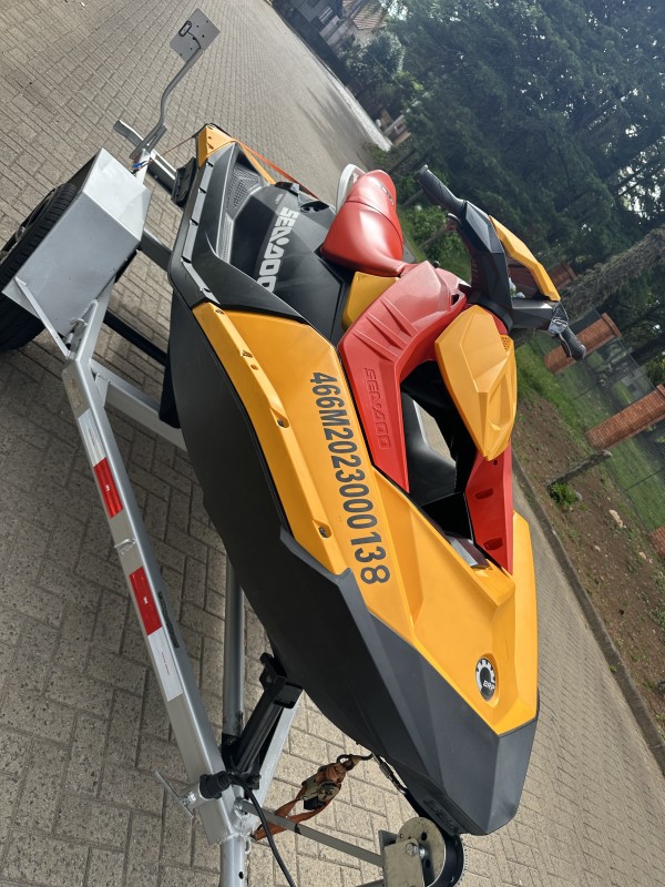 JET SKI SPARK 