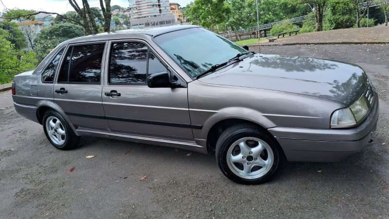 SANTANA 2.0 MI 8V GASOLINA 4P MANUAL - 1996 - CAXIAS DO SUL