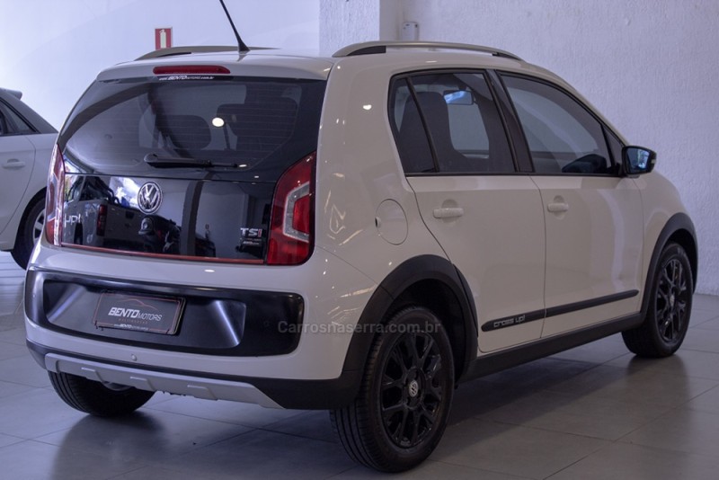 UP 1.0 CROSS T.FLEX 12V 4P MANUAL - 2015 - BENTO GONçALVES