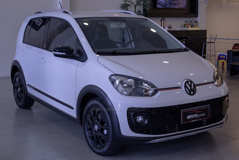 UP 1.0 CROSS T.FLEX 12V 4P MANUAL - 2015 - BENTO GONçALVES