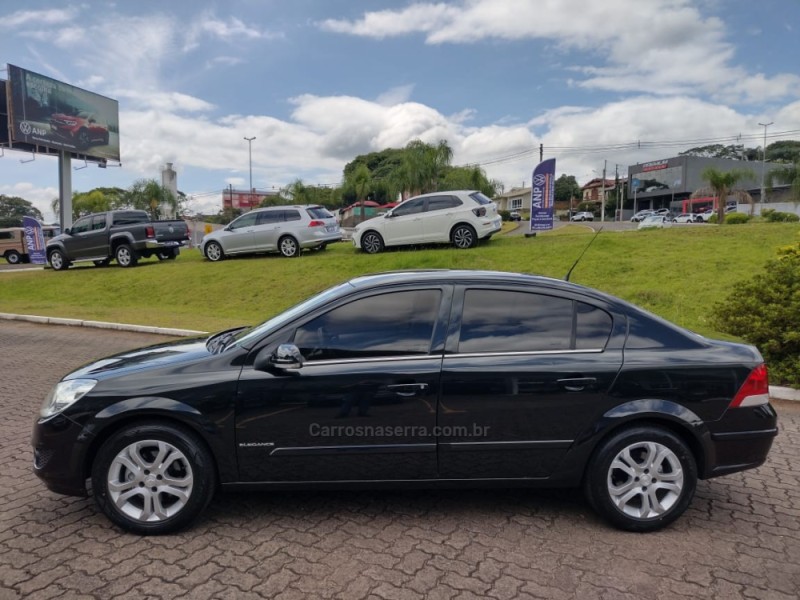 VECTRA 2.0 MPFI ELEGANCE 8V FLEX 4P MANUAL - 2011 - NOVA PETRóPOLIS