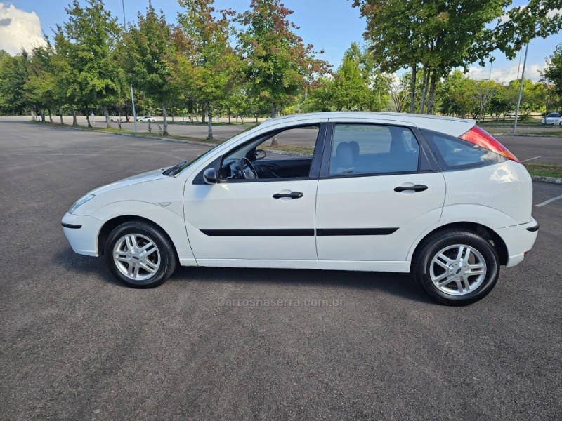 FOCUS 1.6 GLX 8V FLEX 4P MANUAL - 2007 - BENTO GONçALVES